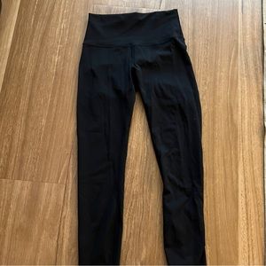Lululemon Wunder Train Size 6